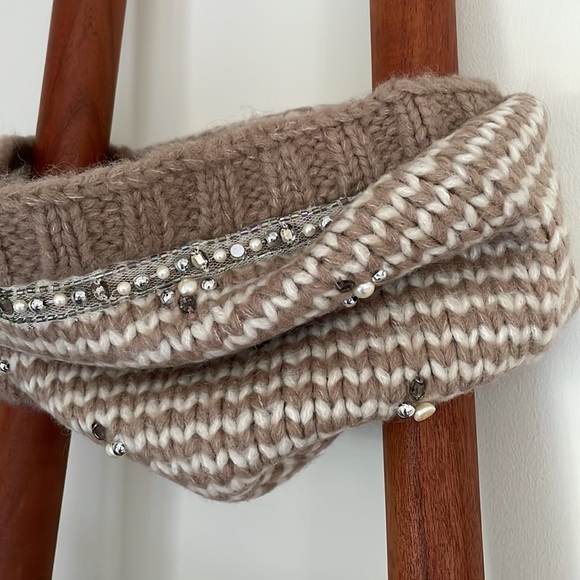 LOFT Infinity Scarf - Picture 5 of 7